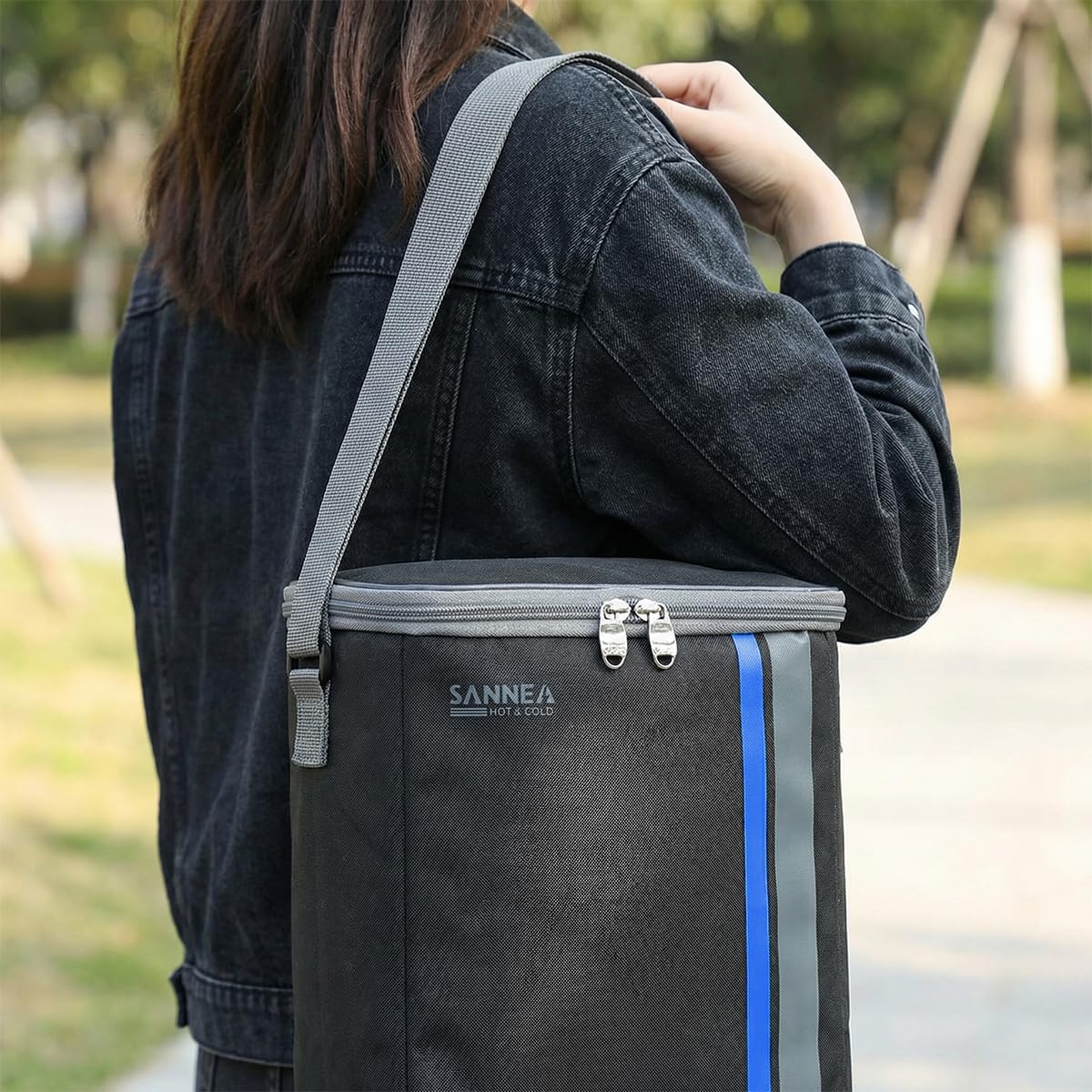 Insulated Lunch Bag 8L, Thermal Cooler Tote with Water-Resistant Exterior and Leak-Resistant Lining, Adjustable Shoulder Strap for Work, School, Picnic and Travel, BB-569 (Black/Blue) - image 5
